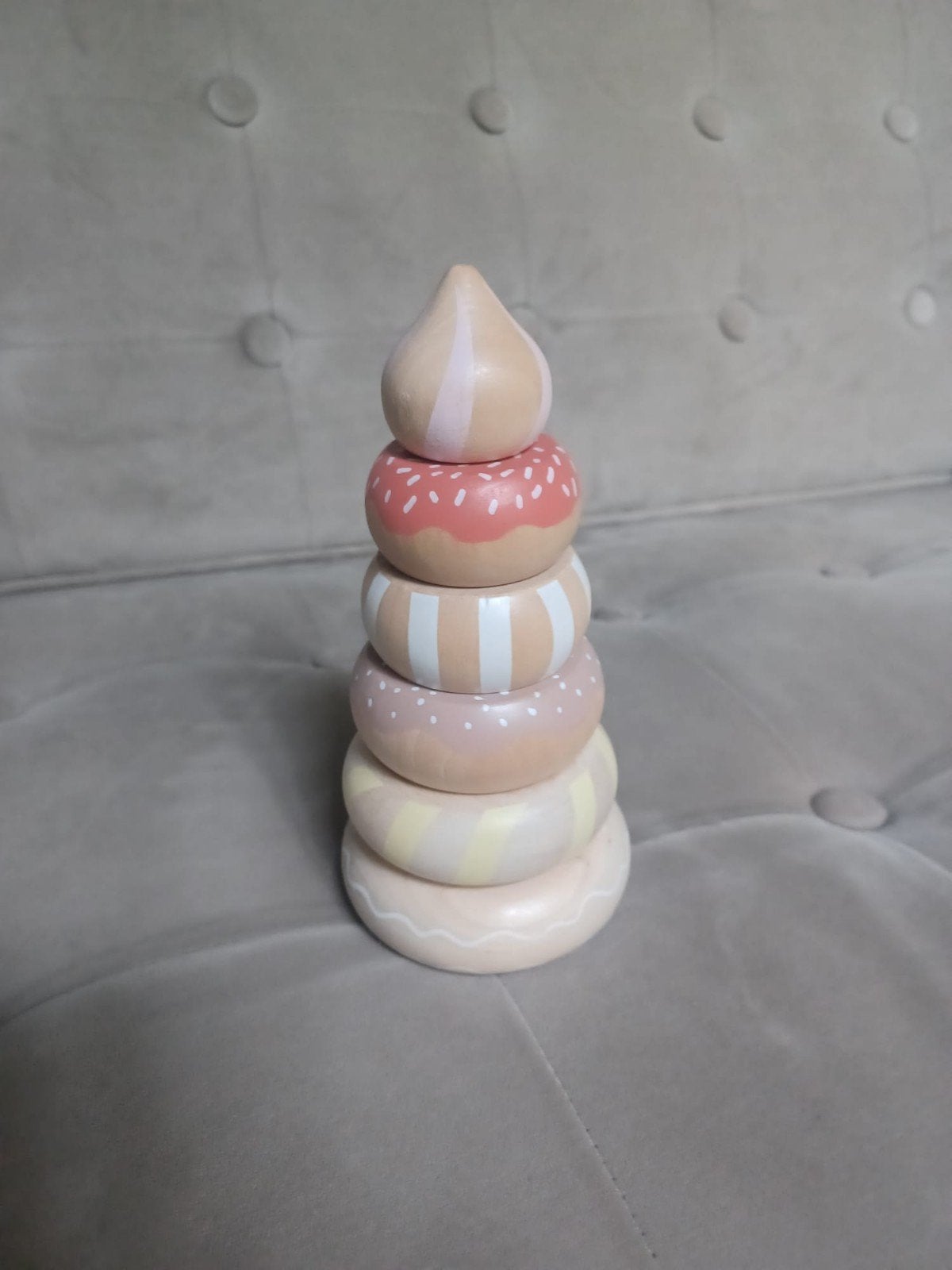 Leuke houten stapeltoren in pastelkleuren sostrene grene, Ophalen of Verzenden, Zo goed als nieuw, Overige typen