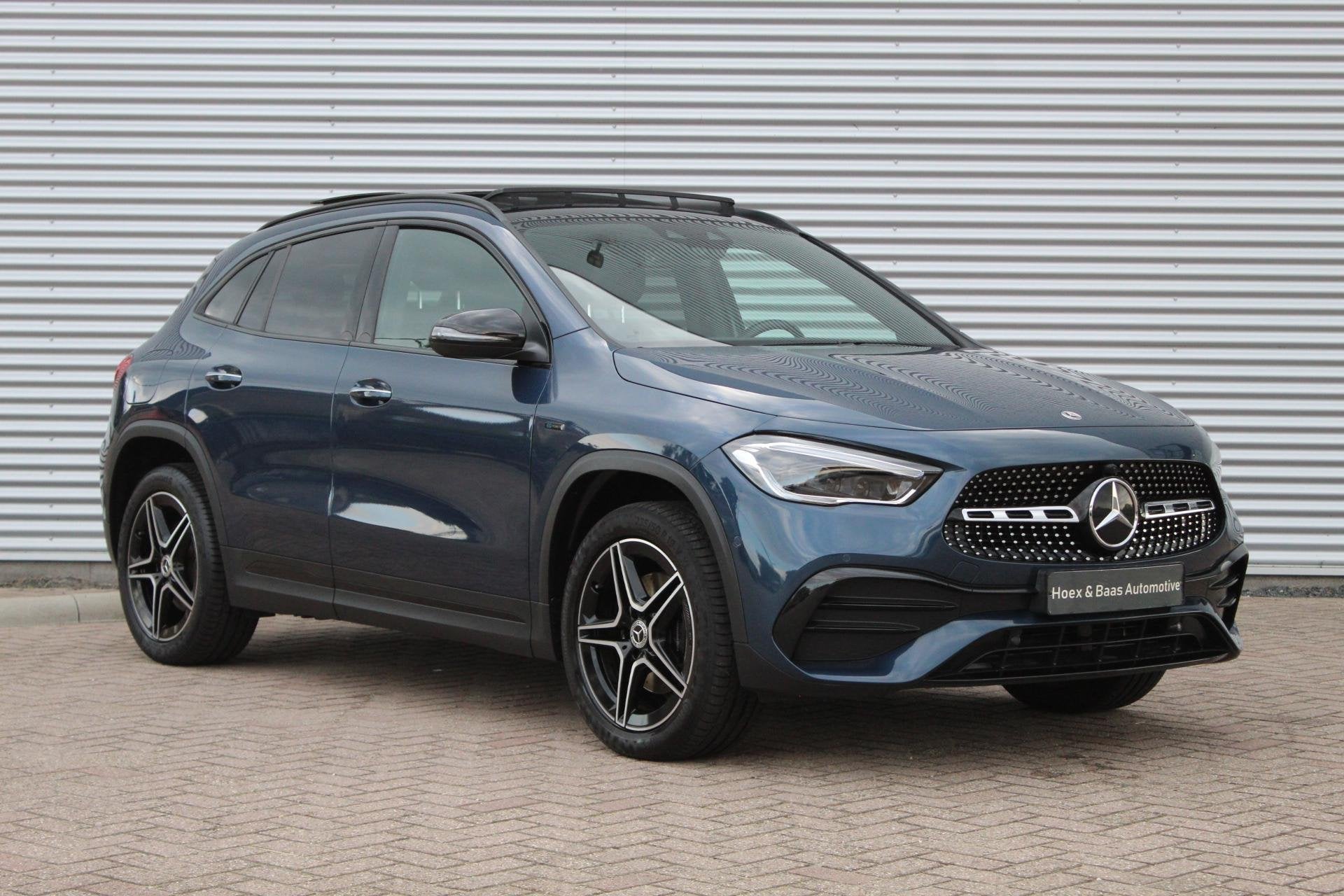 Mercedes GLA-klasse 250 e AMG /panodak/ memory seats/sfeervl, Origineel Nederlands, Bedrijf, Hybride Elektrisch/Benzine, 71 km/l
