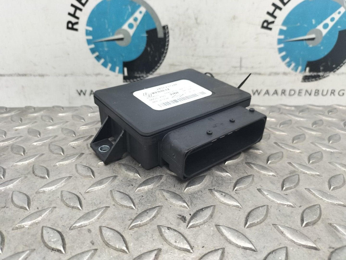 RENAULT ZOE B10 COMPUTER ECU 2021, Ophalen of Verzenden, Gebruikt, Stiba lid