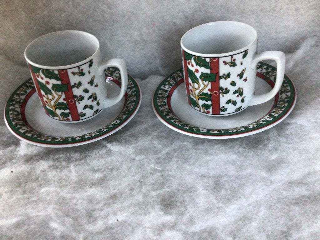 2 Kerstkopjes en 2 schoteltjes Graf von Henneberg, Ophalen of Verzenden, Zo goed als nieuw, Overige stijlen, Kop(pen) en/of Schotel(s)