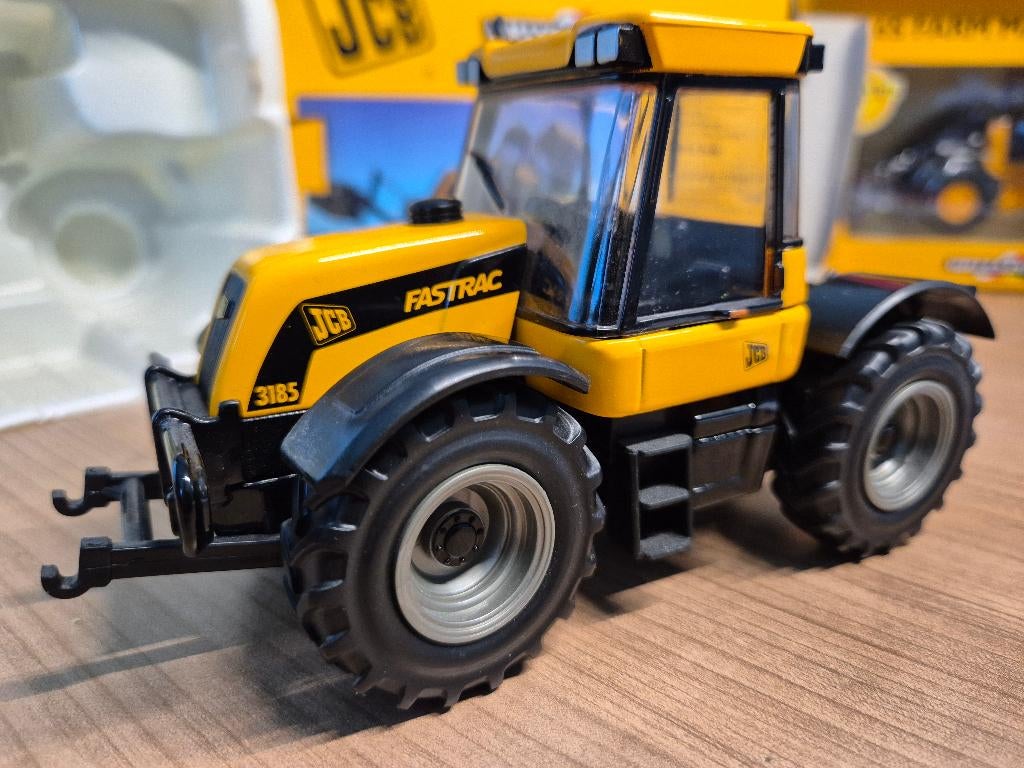 JCB FASTRAC 3185, Ophalen of Verzenden, Zo goed als nieuw, Tractor of Landbouw, Britains