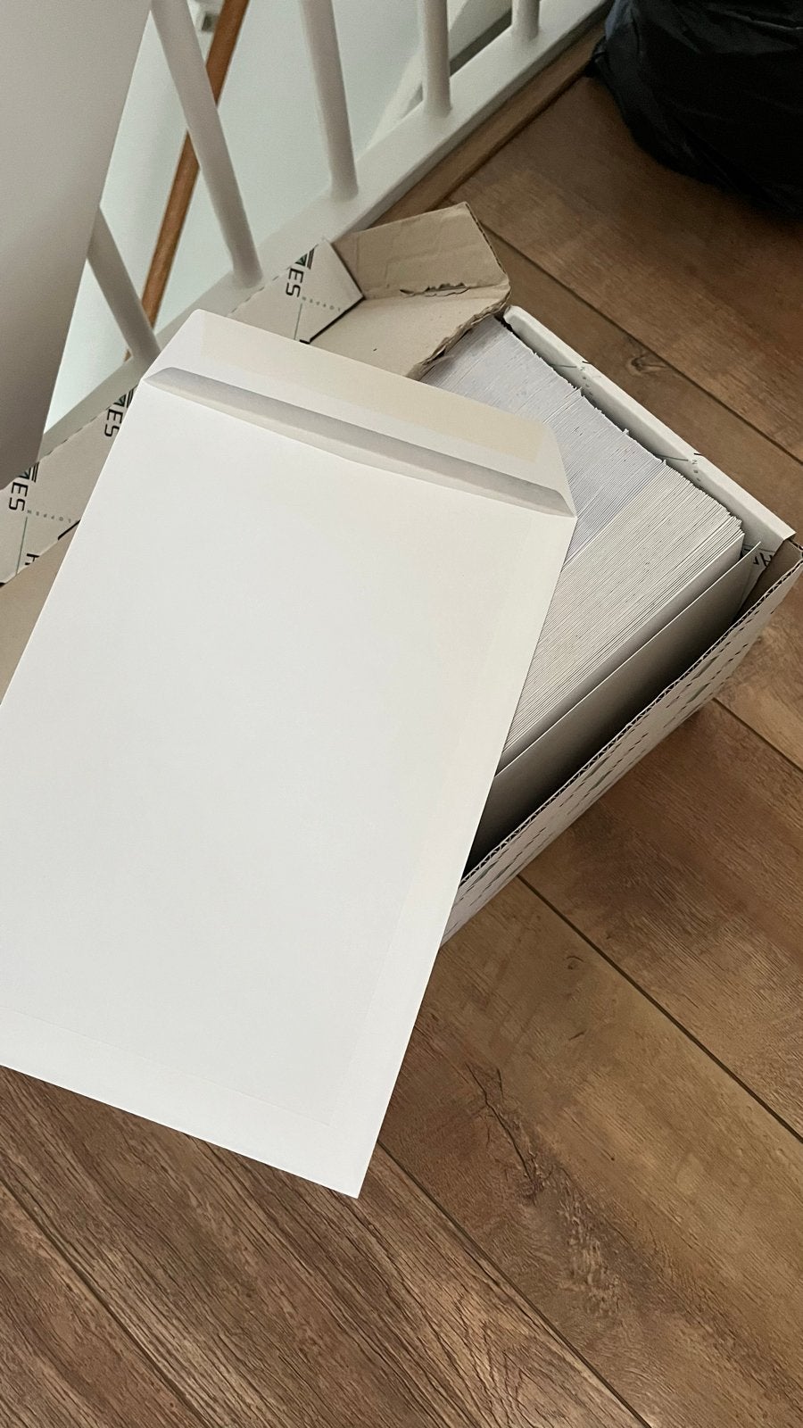 Gratis Doos met ongebruikte enveloppen 24x34cm, Diversen, Ophalen, Nieuw
