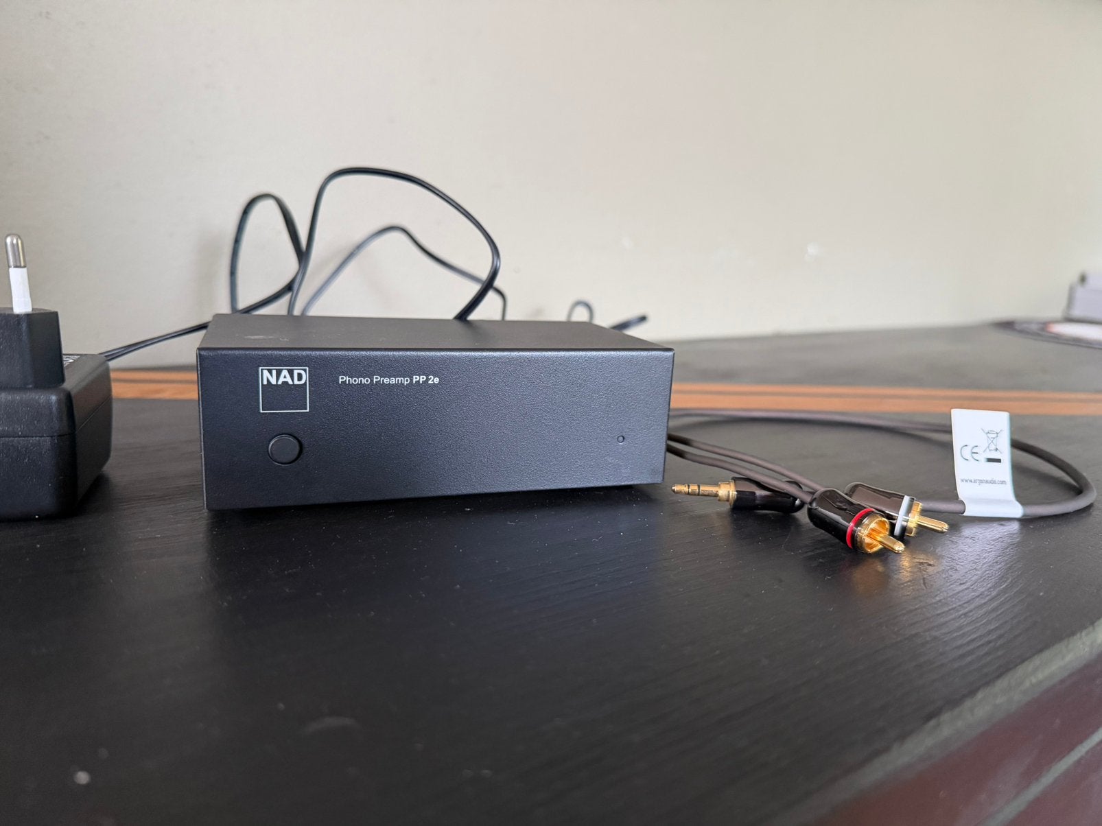 NAD PP 2e Phono Voorversterker + Argon Audio RCA naar 3,5 mm, Audio, Tv en Foto, Ophalen of Verzenden, Zo goed als nieuw, Minder dan 60 watt
