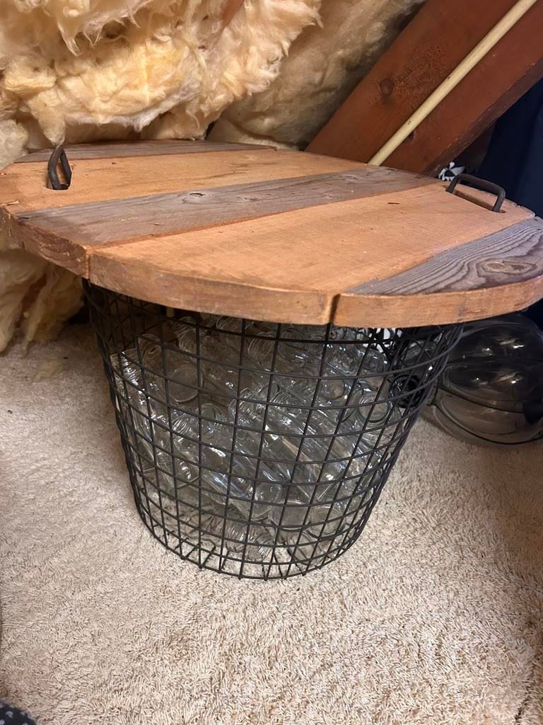 Ijzeren mand deaadmand met houten blad, Minder dan 55 cm, Metaal of Aluminium, Rond, Zo goed als nieuw