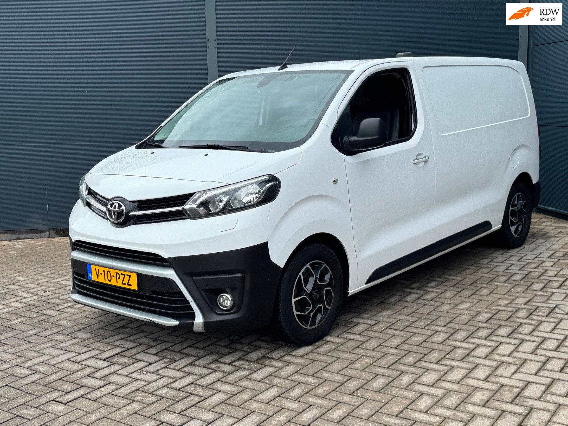 Toyota PROACE Worker 1.6 D-4D / 360 Camera / Nw Riem / Carpl, Auto's, Voorwielaandrijving, Euro 6, 4 cilinders, 116 pk
