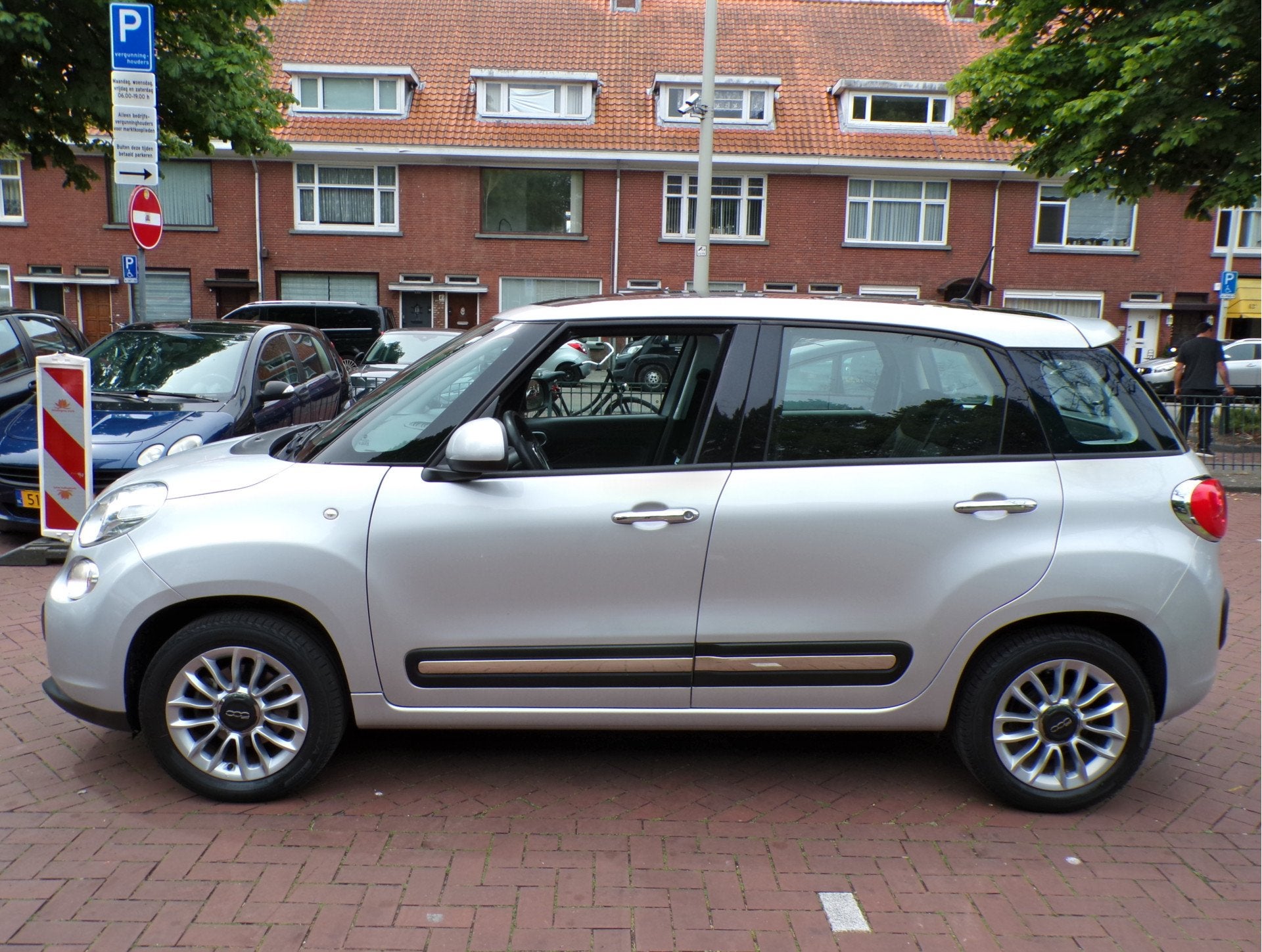 Fiat 500L 0.9 TwinAir Lounge van 1e eigenaar panorama dak n., Gebruikt, Euro 6, Parkeersensor, Origineel Nederlands