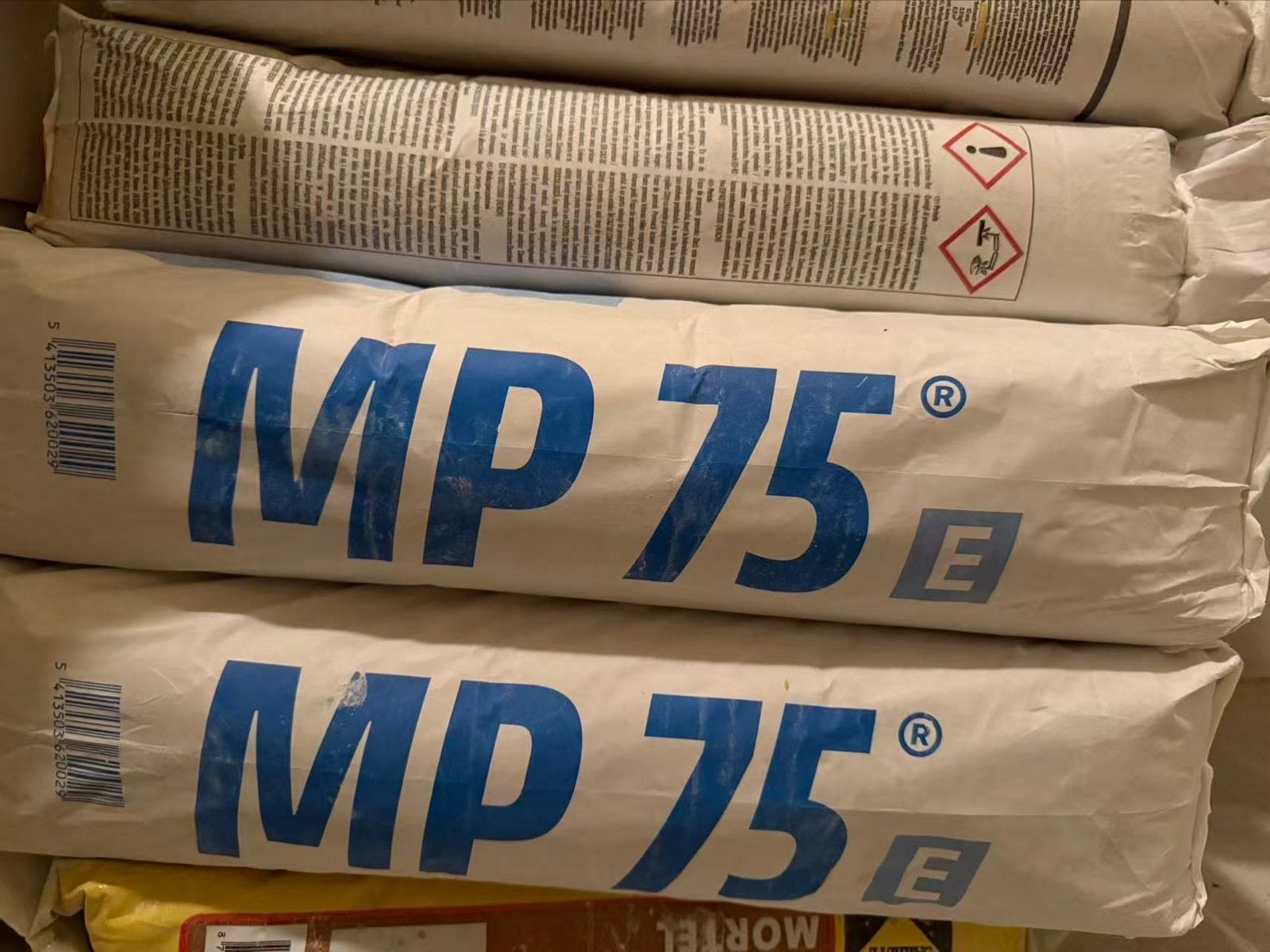 Bouwmaterialen: Knauf MP75, Akkit 402, SPS Unitex 4040, Ophalen, Wit, Nieuw, Verf
