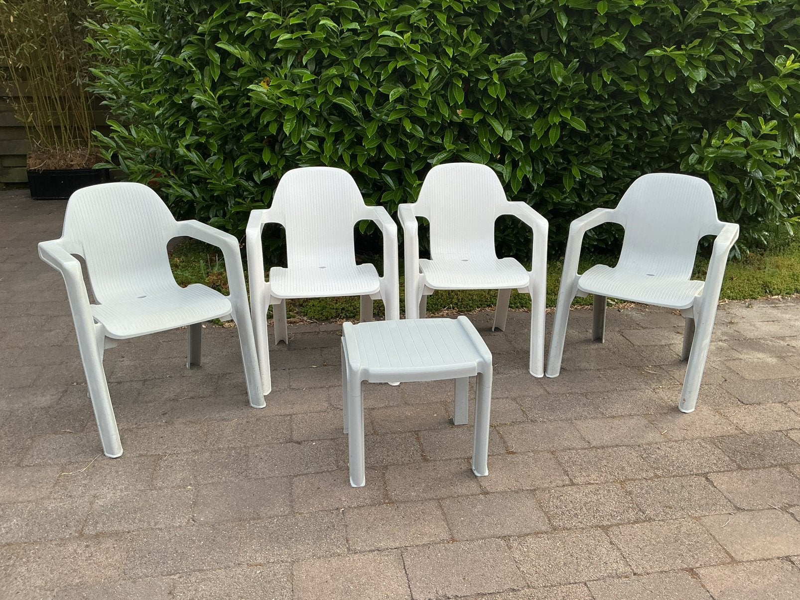 Hartman tuinstoelen en tafeltje, Ophalen, Kunststof