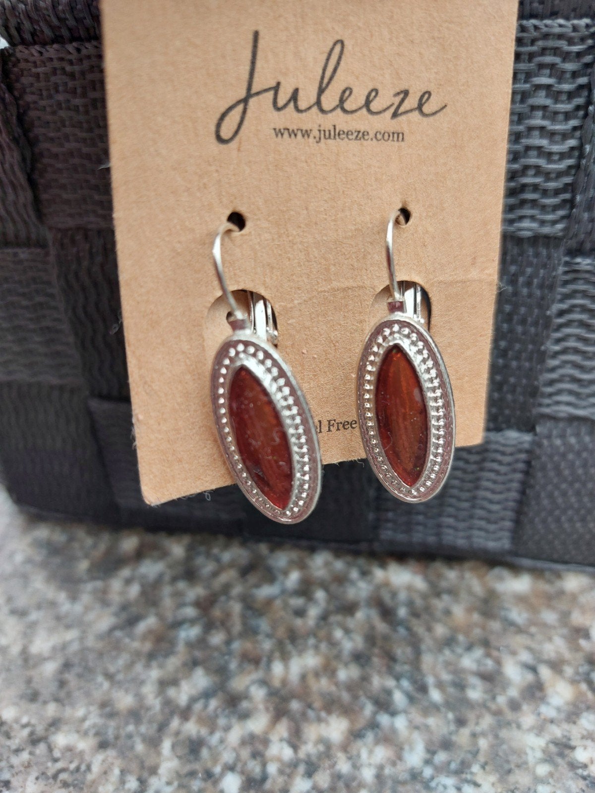 Juleeze Oorbellen Hangers Zilverkleurig met Bruine Steen, Overige materialen, Hangers, Bruin, Nieuw