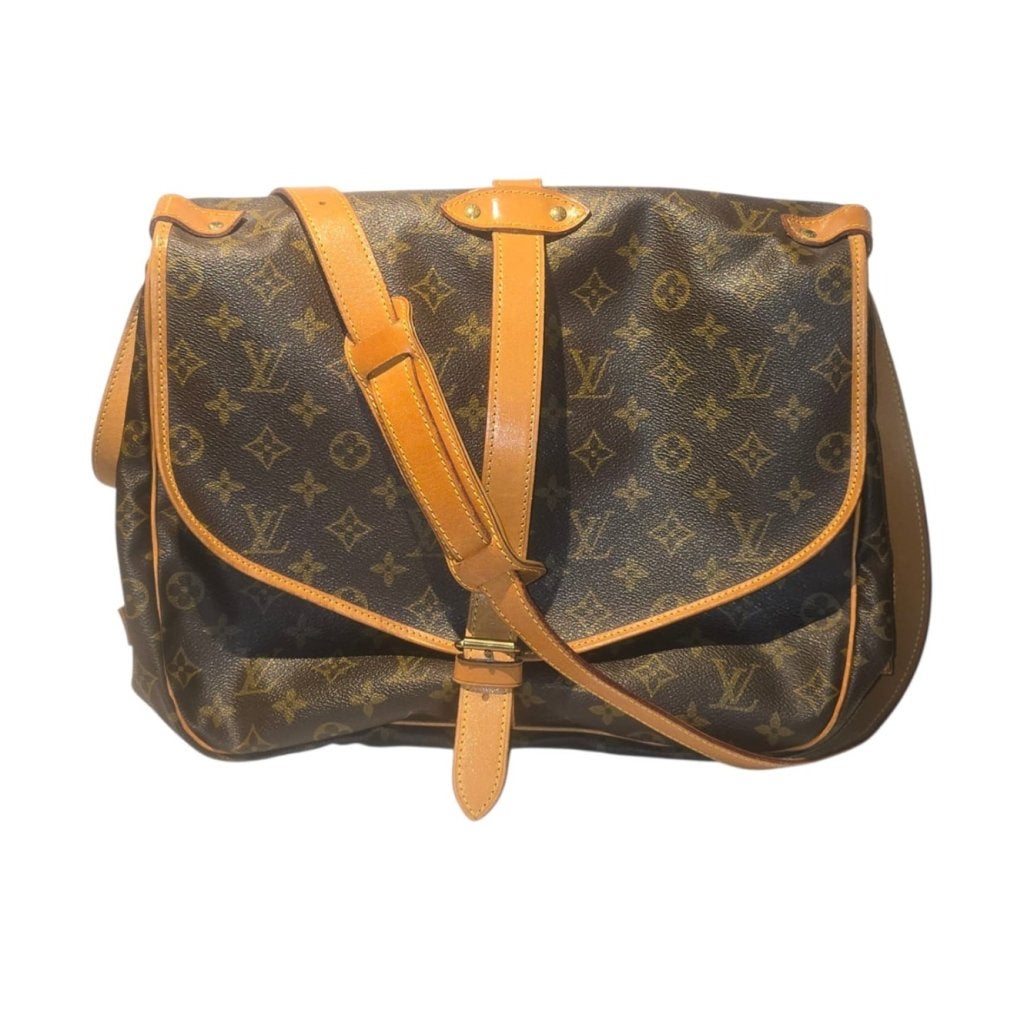 Louis Vuitton Saumur 35 Mono 1988 Schoudertas | Nette Staat, Louis Vuitton, Gebruikt, Support@louisvuitton.com, 2 Rue du Pont Neuf
75001 Paris
France