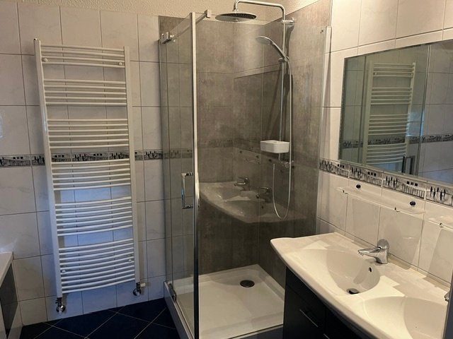 Douchebak met glazen douchewanden, Ophalen, Zo goed als nieuw, Douche