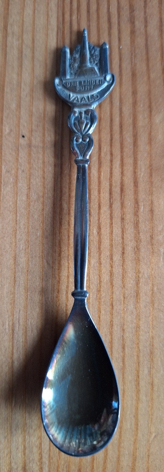 Souvenier theelepel Vaals, Antiek en Kunst, Antiek | Bestek, Ophalen of Verzenden