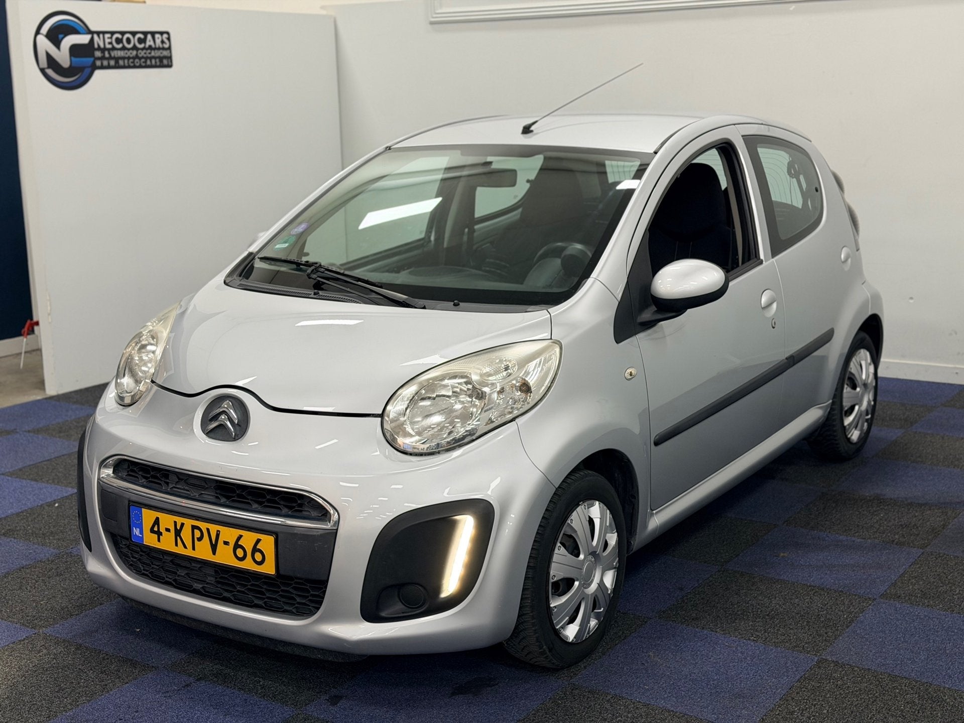 Citroen C1 1.0 Tendance / AUTOMAAT / AIRCO / NETTE AUTO, Auto's, Gebruikt, 4 stoelen, C1, 68 pk