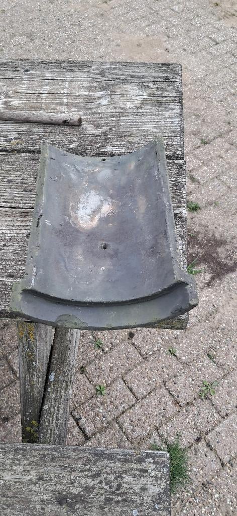 Nokvorsten, Doe-het-zelf en Verbouw, Dakpannen en Dakbedekking, Ophalen, Gebruikt, Steen of Klei, Blauw