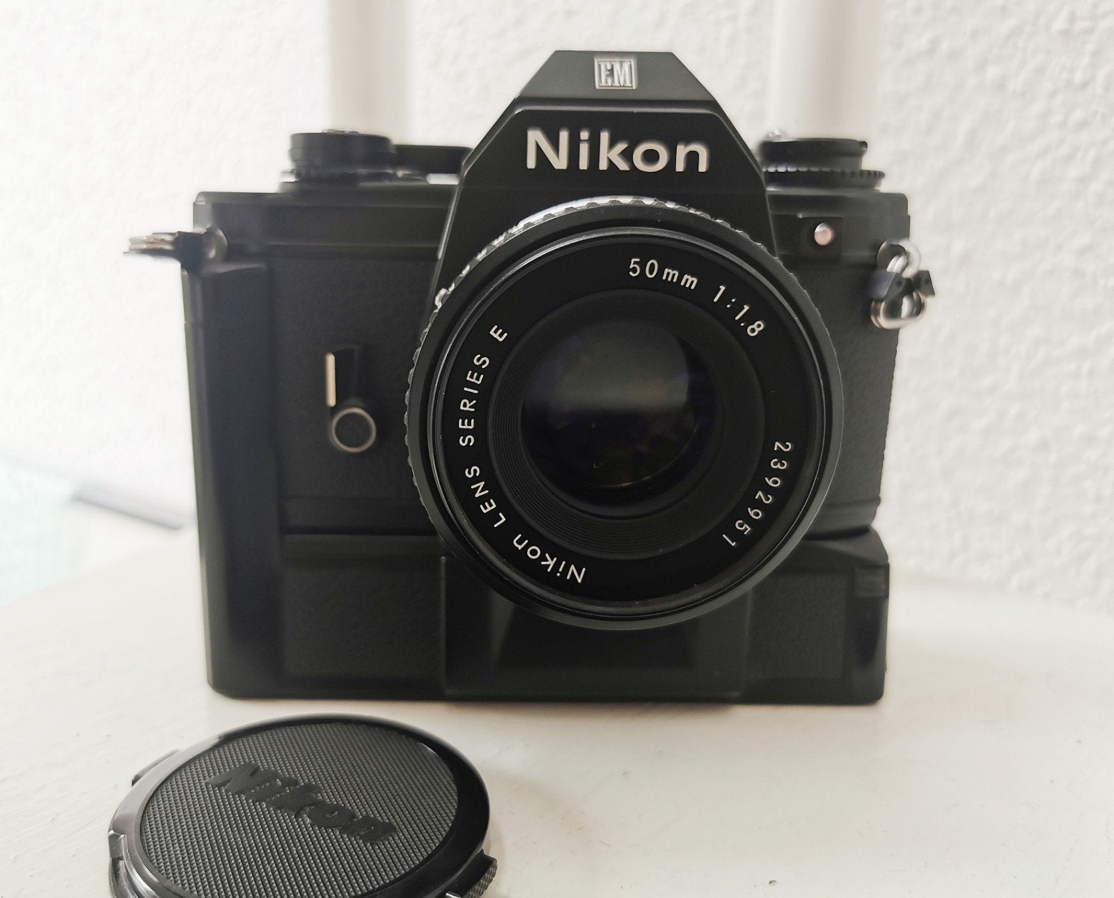 Nikon EM + MD-E + Nikkor 1.8/50mm, Ophalen of Verzenden, Zo goed als nieuw, Spiegelreflex, Nikon
