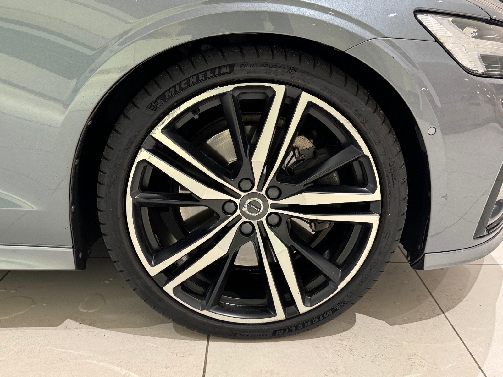 Originele Volvo V60 velgen - 20" - Michelin Pilot Sport 4, Ophalen, Banden en Velgen, Personenwagen, 20 inch