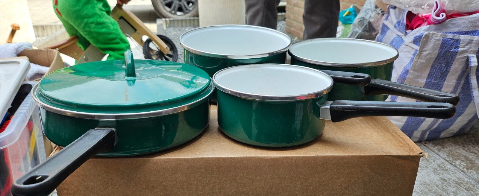 Complete pannenset, groen emaille, Huis en Inrichting, Keuken | Potten en Pannen, Ophalen, Gebruikt, Overige materialen, Pannenset
