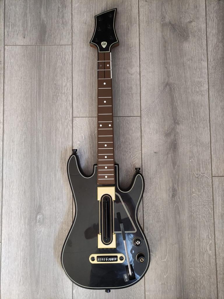 Guitar Hero gitaar power bruin, Spelcomputers en Games, Muziek, Gebruikt, 1 speler, Ophalen of Verzenden