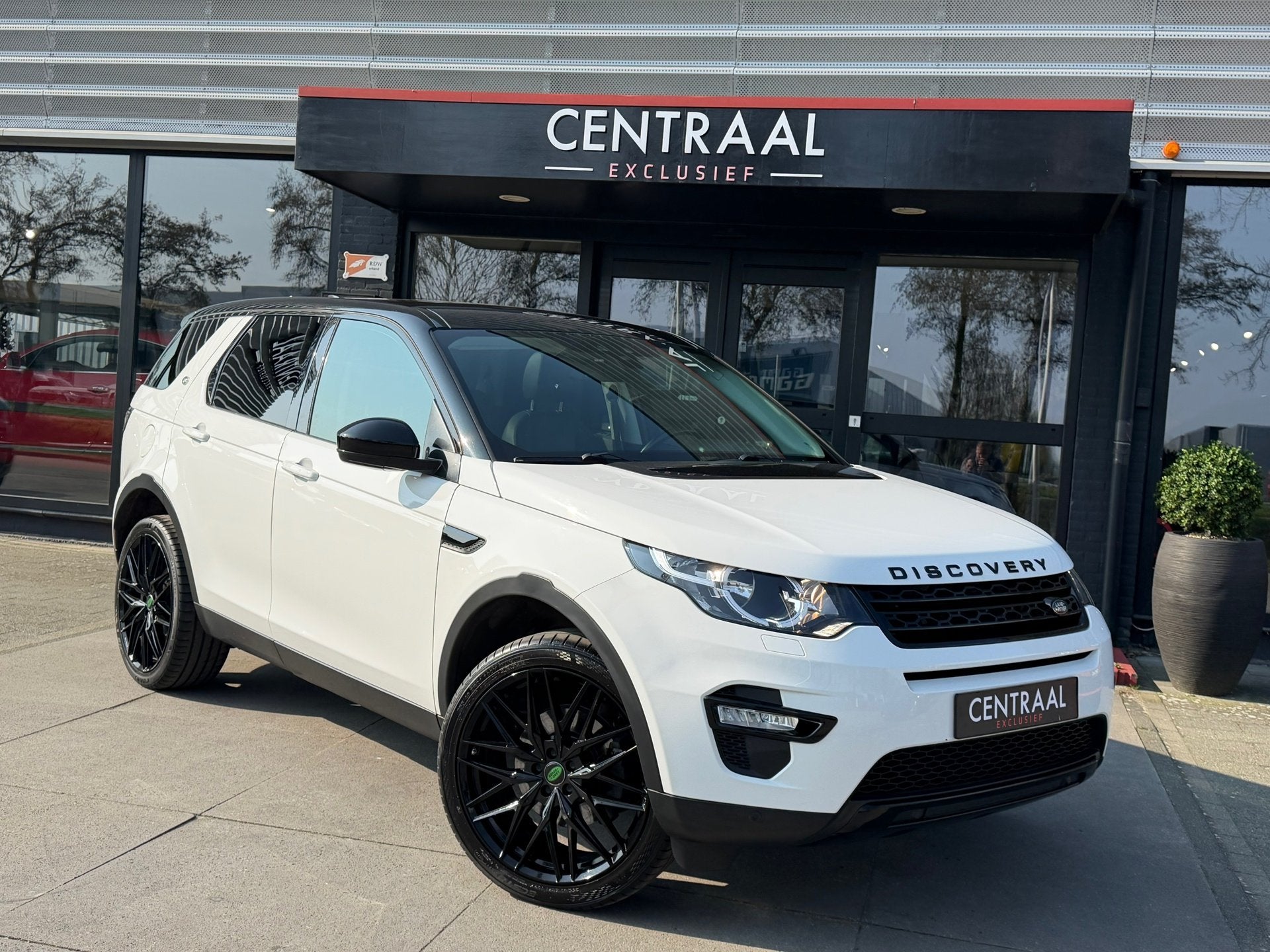 Land Rover Discovery Sport 2.0 Si4 HSE 7pers. Pano|Leder|Cam, Automaat, Gebruikt, 4 cilinders, 2000 kg