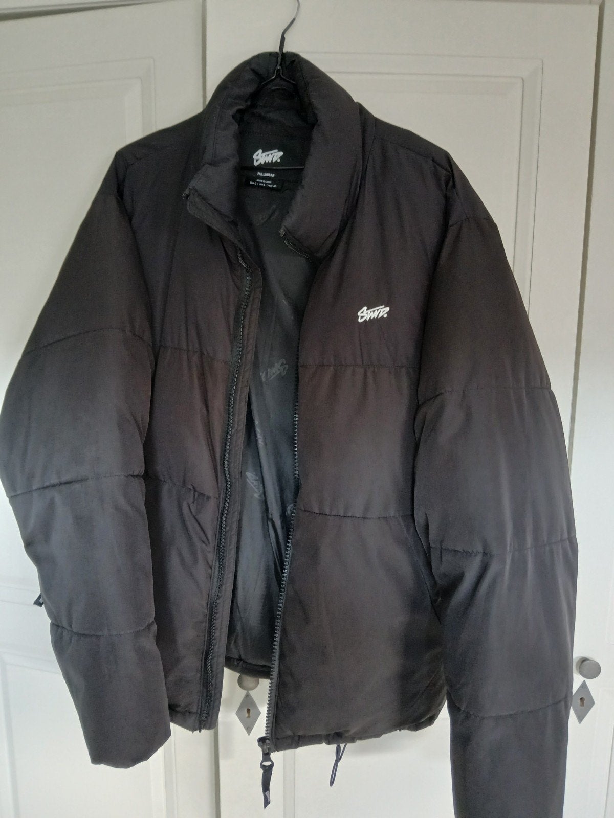 Pull&Bear Winterjas in Zwart heren maat L, Ophalen, Maat 52/54 (L), Zwart, Zo goed als nieuw