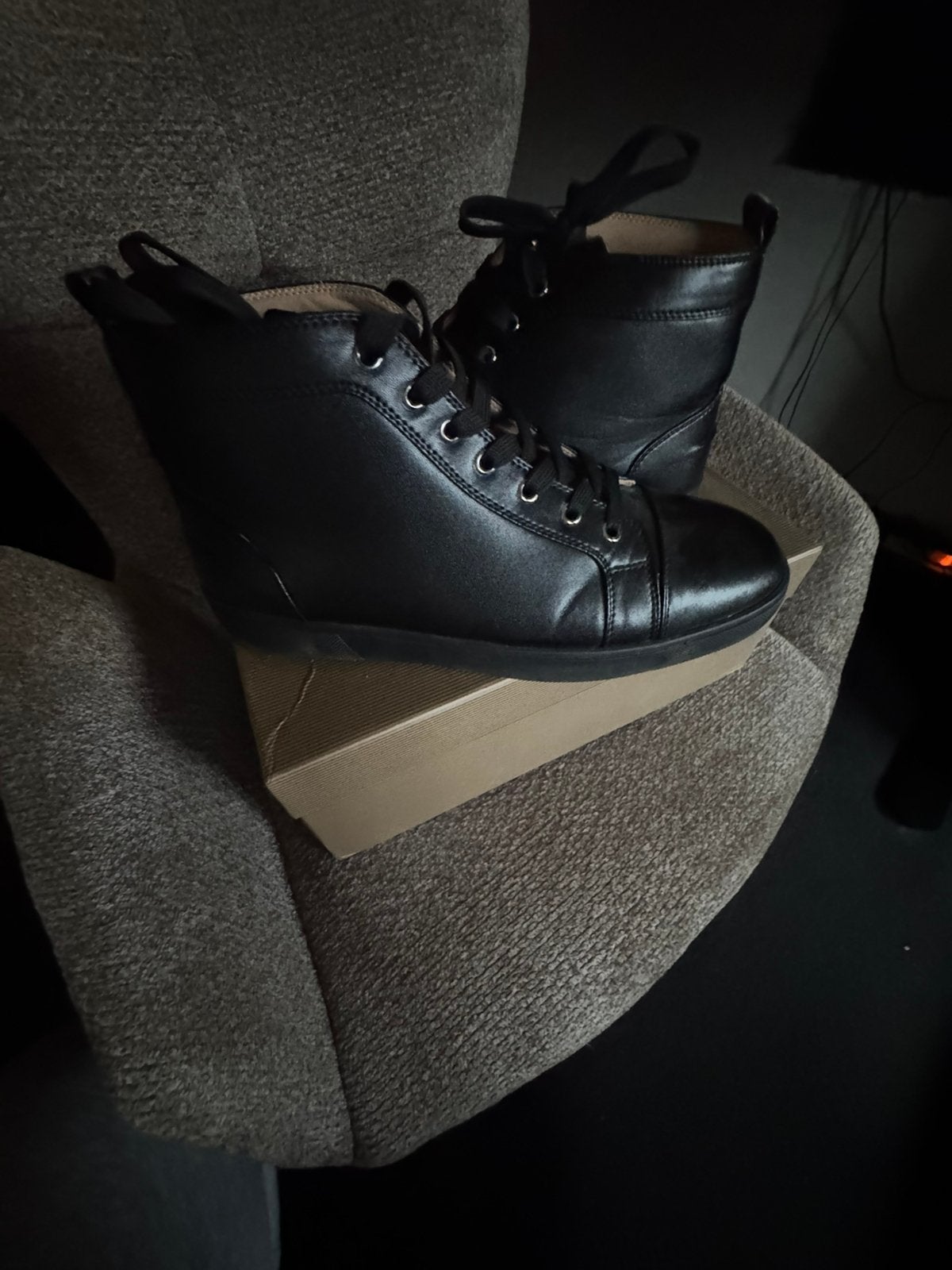 Laboutin 43, Ophalen, Zo goed als nieuw