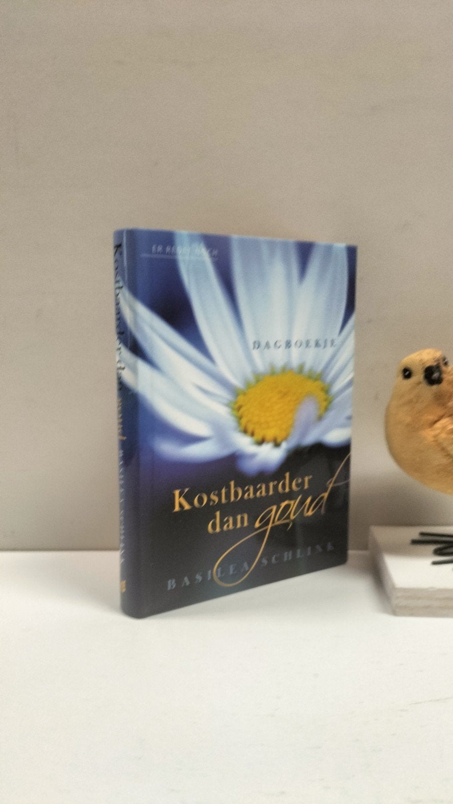 Schlink, Basilea;  Kostbaarder dan goud (Dagboekje), Ophalen of Verzenden, Gelezen, Christendom | Protestants