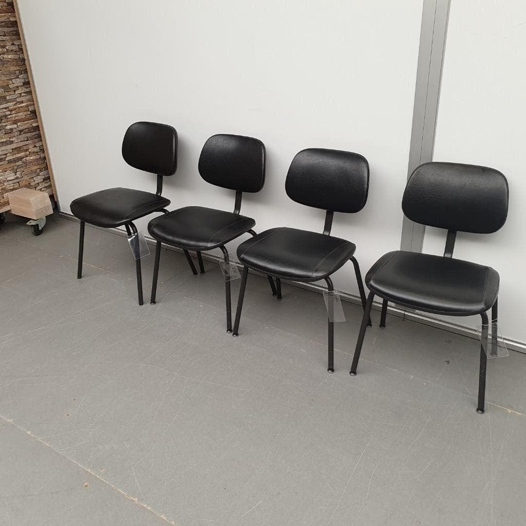 Set 4 stuks Ahrend Cirkel stoelen - nieuwe zwarte skai, Huis en Inrichting, Stoelen, Ophalen, Kunststof, Gebruikt, Zwart