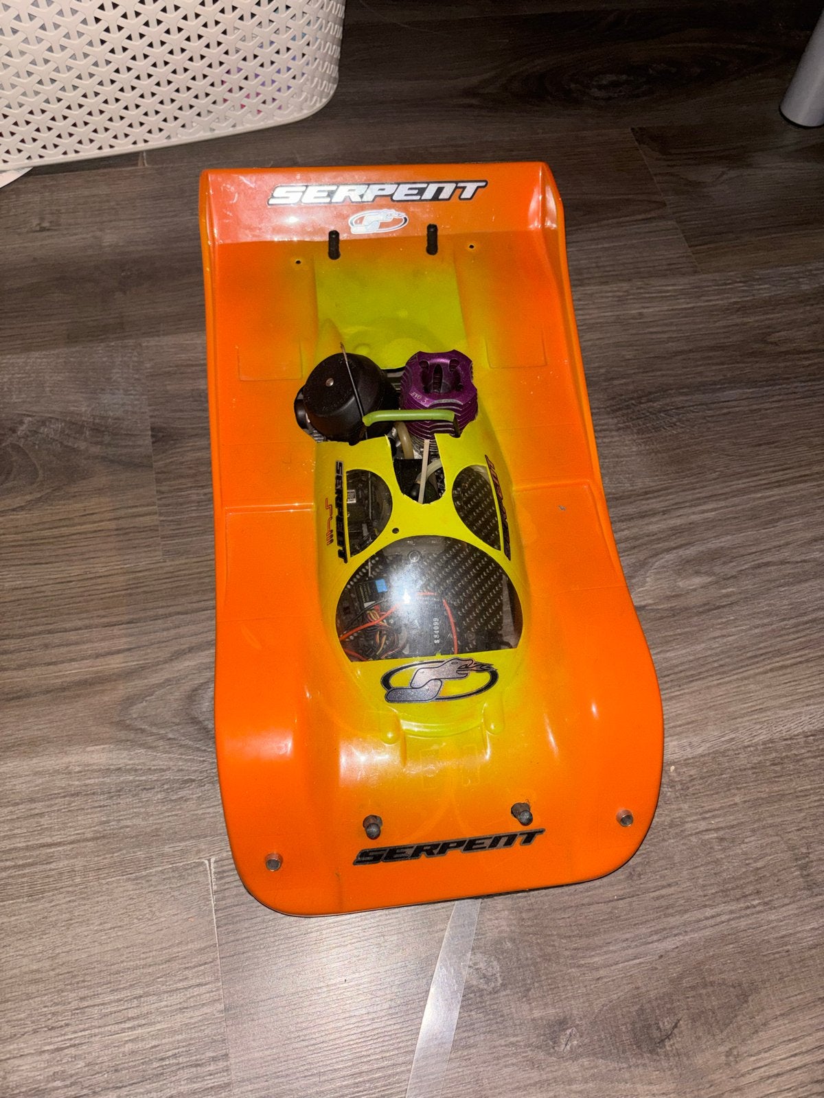 Serpent 1/10 Nitro RC Auto met Zender, Gebruikt, Auto, Groter dan 1:32, Ophalen