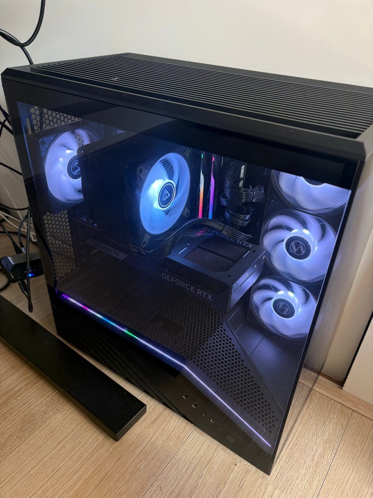 Gaming PC: Ryzen 7600, 32GB DDR5, RTX 5070 TI, Lian Li, 32 GB, Ophalen of Verzenden, Zo goed als nieuw, Gaming