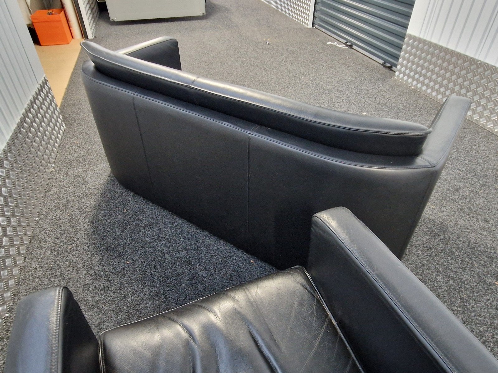 Foto 6 van Leolux 3-zits bank en fauteuil - Fiabo - Zwart leer