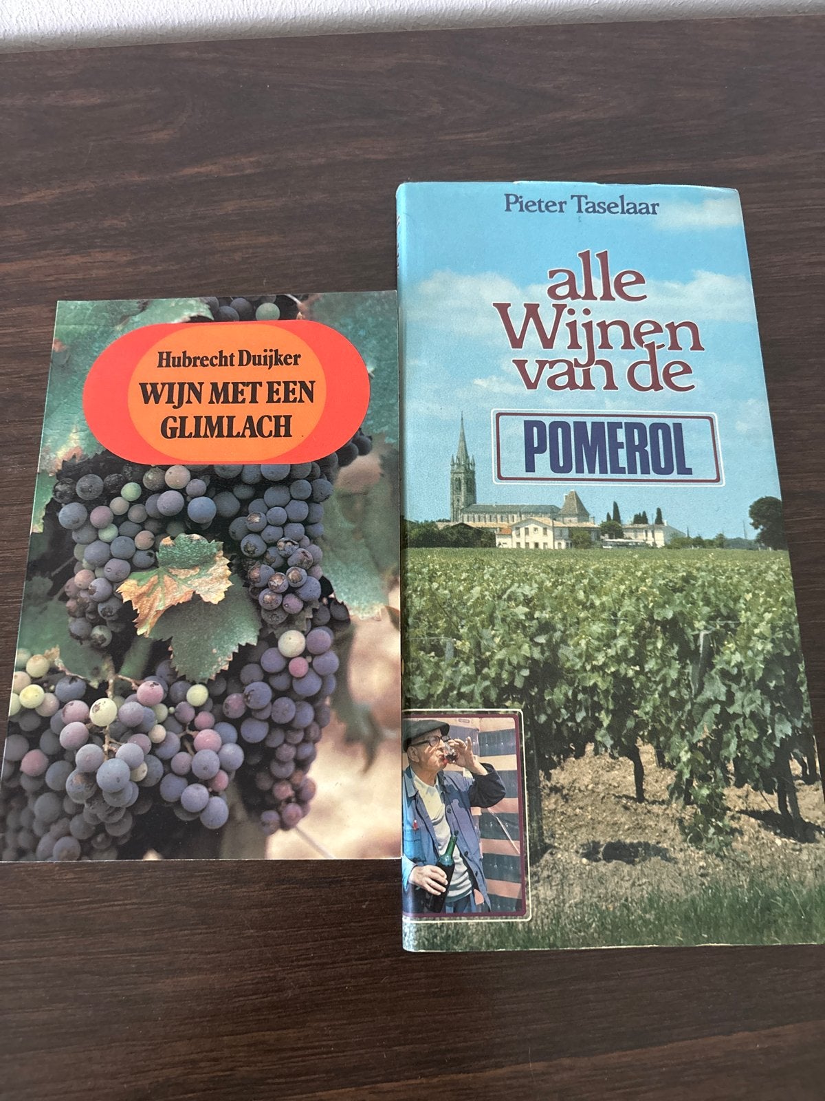 Wijnboeken: Wijn met een Glimlach & Alle Wijnen van de Pomer, Boeken, Ophalen of Verzenden, Gelezen, Nederland
