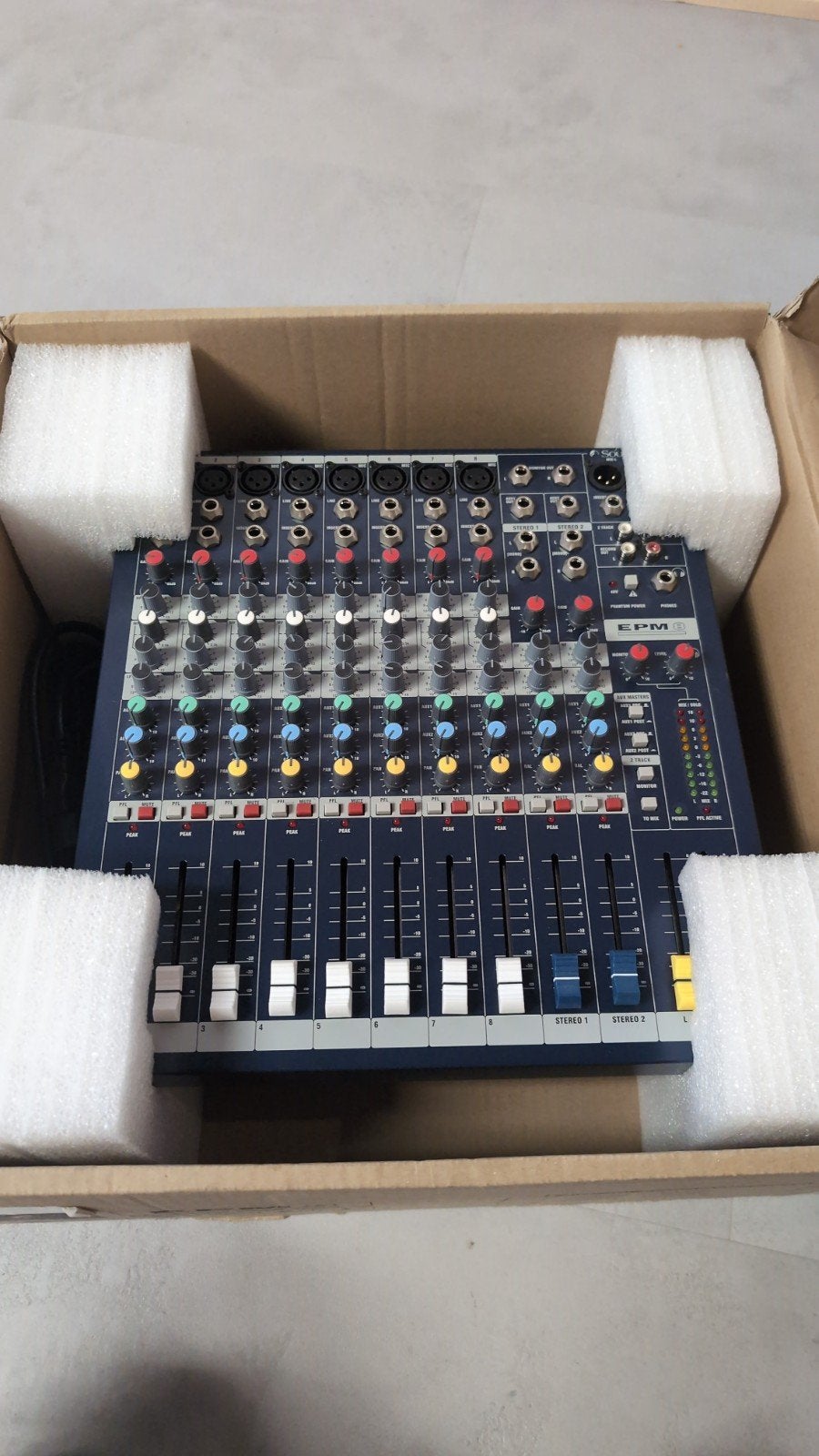 Soundcraft EPM8 Mengpaneel - Zo goed als nieuw, Muziek en Instrumenten, Ophalen of Verzenden, Zo goed als nieuw, 5 tot 10 kanalen