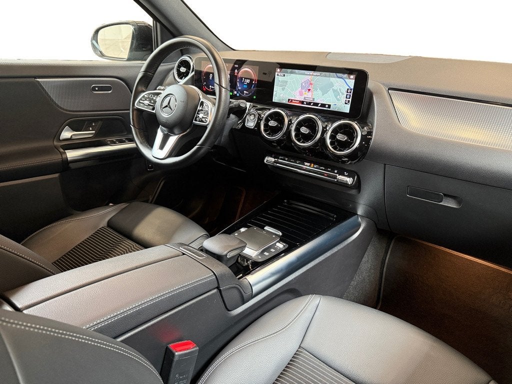 Mercedes-Benz GLA 250 e Progresive I Widescreen I Camera I S, Auto's, Mercedes-Benz, 160 pk, Zwart, Leder, Bedrijf