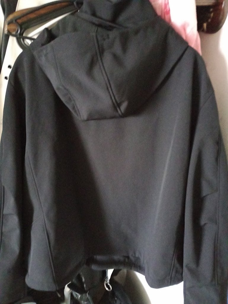 NIEUW: Zwarte Futuresense Softshell Herenjas+Hoody Maat XL, Verzenden, Zwart, C&A, Maat 56/58 (XL)