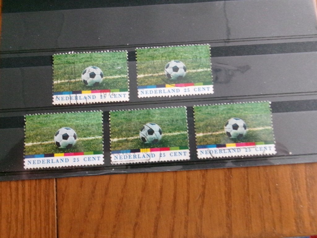 1974 - 5 x voetbal (433g), Verzenden, Gestempeld