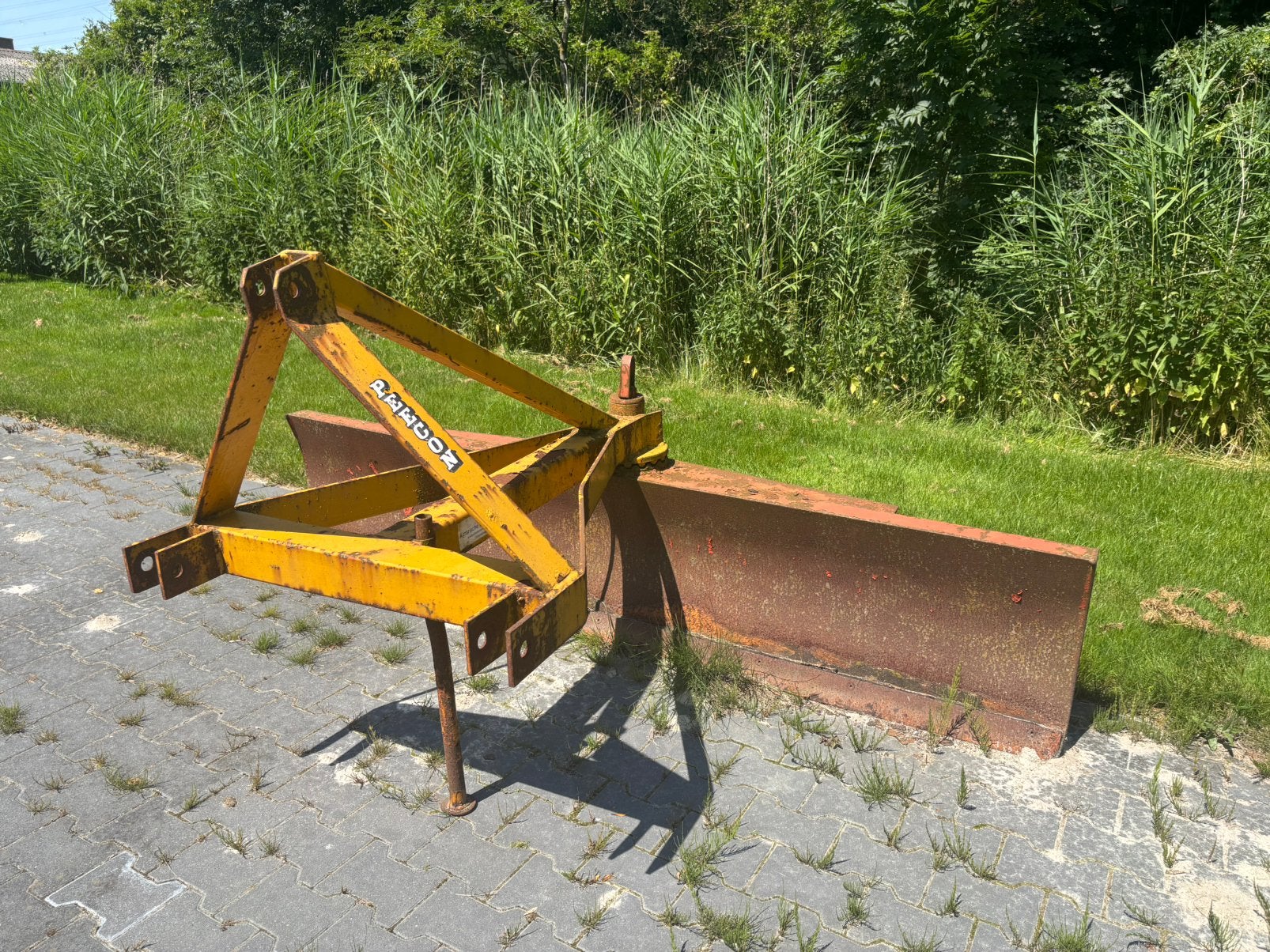 Peecon verstelbare grondschaaf, Ophalen, Grondbewerking