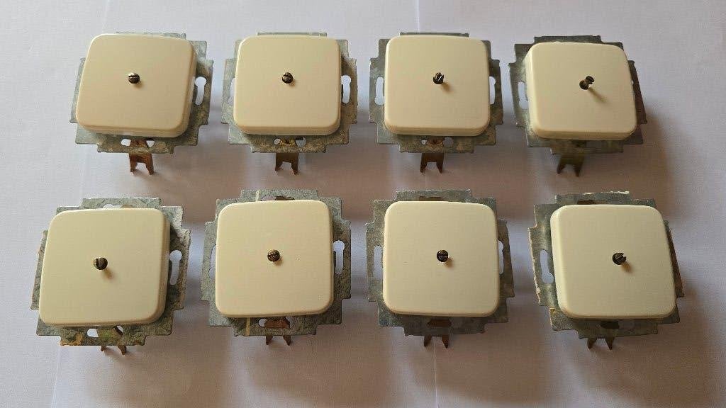 Busch-Jeager blindplaatjes, Ophalen of Verzenden, Zo goed als nieuw, Busch-Jaeger, Afdekraam