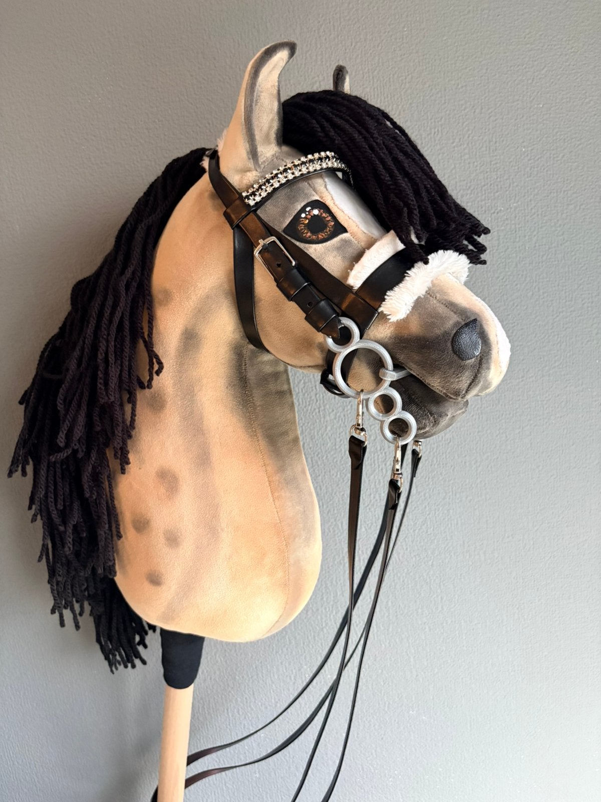 Nieuwe Buckskin hobby horse + gratis Pessoa hoofdstel, Ophalen of Verzenden, Nieuw