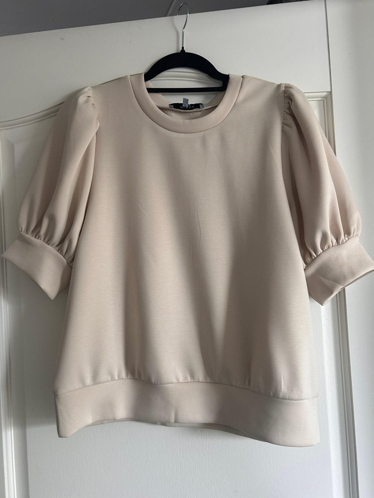 Truitje Minus maat M/L beige, Maat 38/40 (M), Beige, Ophalen of Verzenden, Zo goed als nieuw