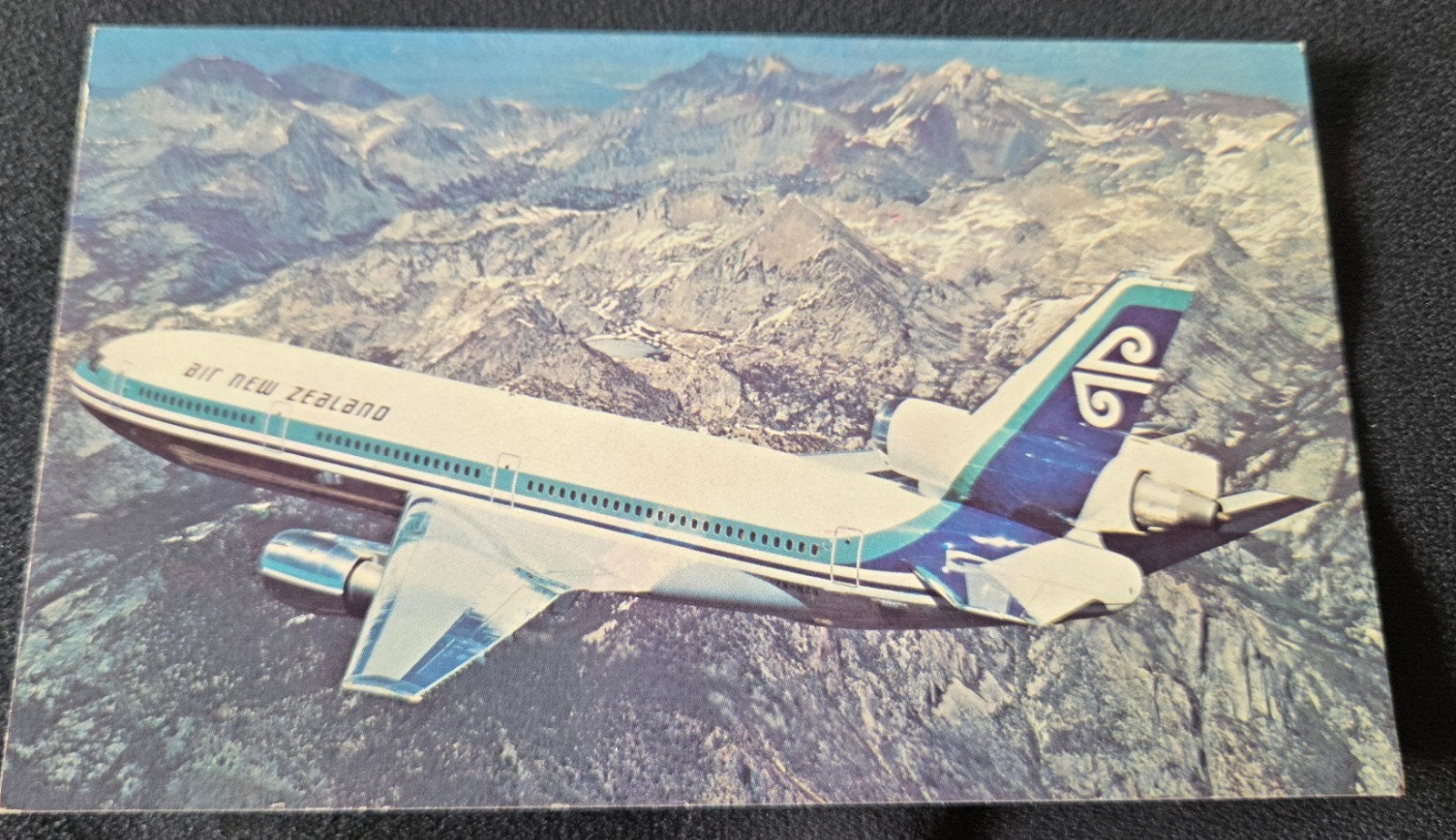 Vintage Ansichtkaart Air New Zealand DC-10 Series 30, Verzenden, 1960 tot 1980, Ongelopen, Voertuig