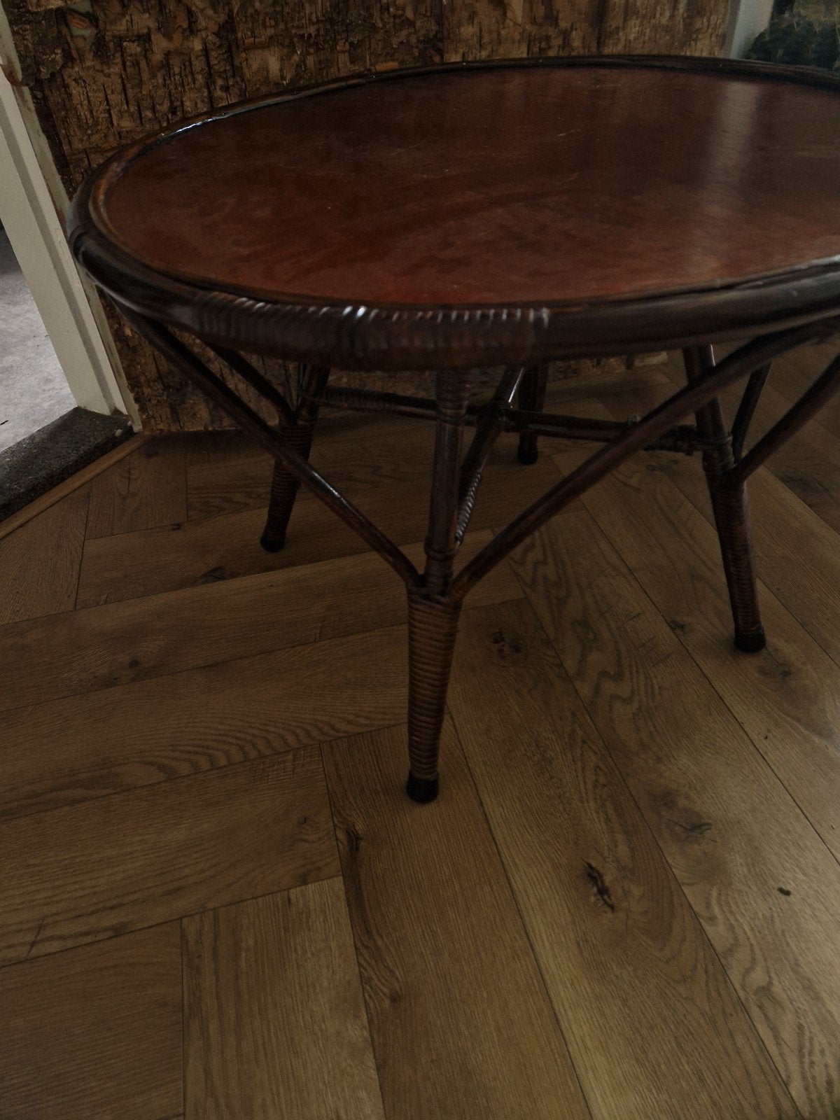 rotan vinted tafeltje doorsnede 64cm hoog 76 cm, Ophalen
