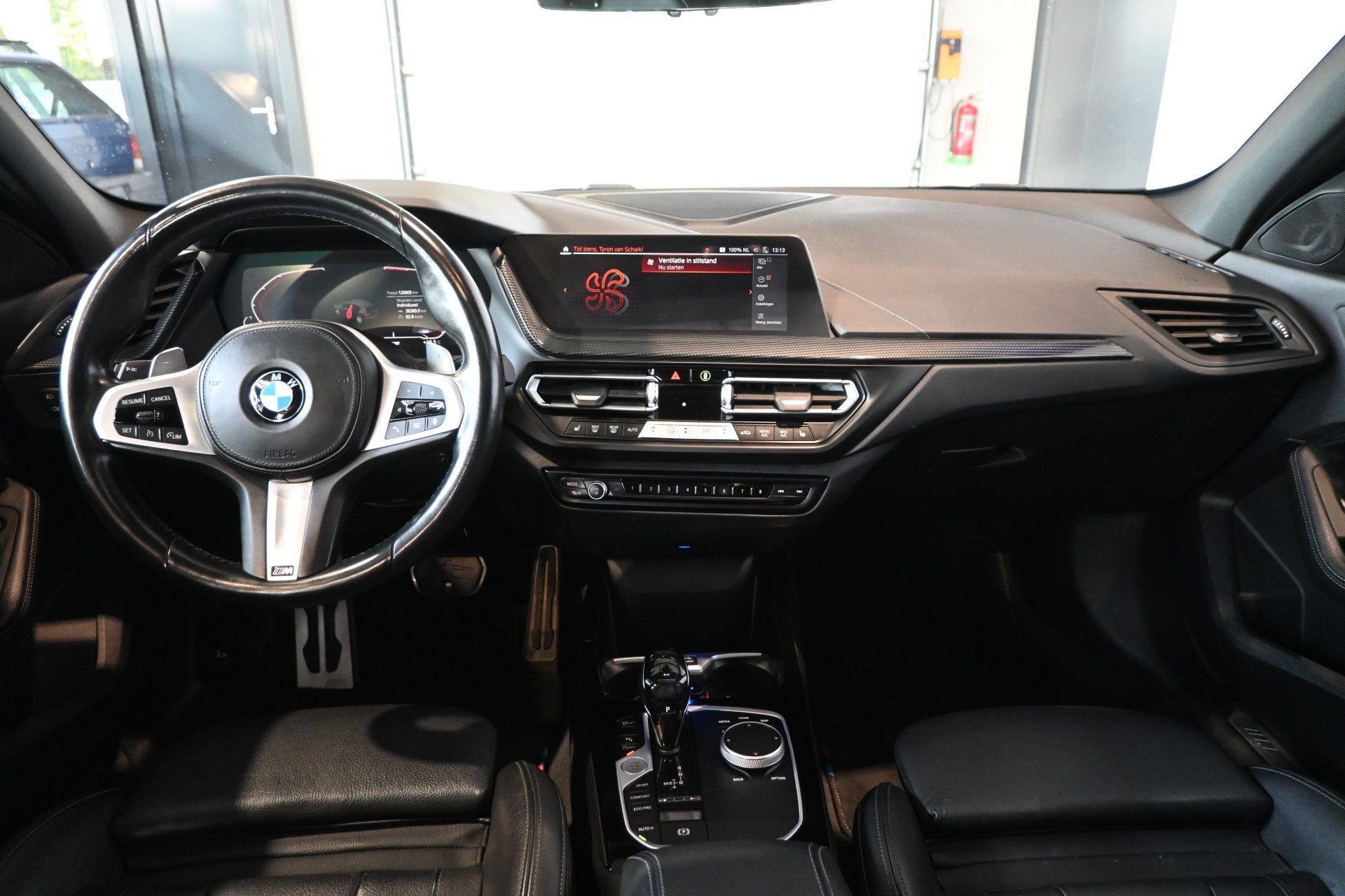 BMW 1-serie 120i Automaat M - Sport Edition Clima Kuipstoele, Gebruikt, 4 cilinders, Met garantie (alle), 179 pk