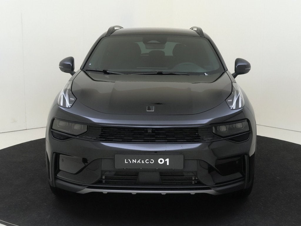 Lynk & Co 01 | FACELIFT BLACK EIDITION | UIT VOORRAAD LEVERB, Auto's, Automaat, Stof, 1800 kg, Zwart