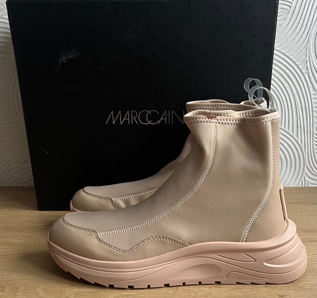 Marccain. Zalmroze laarsjes. Mt 38. Nieuw!!!, Lage of Enkellaarzen, Nieuw, Ophalen of Verzenden, Roze