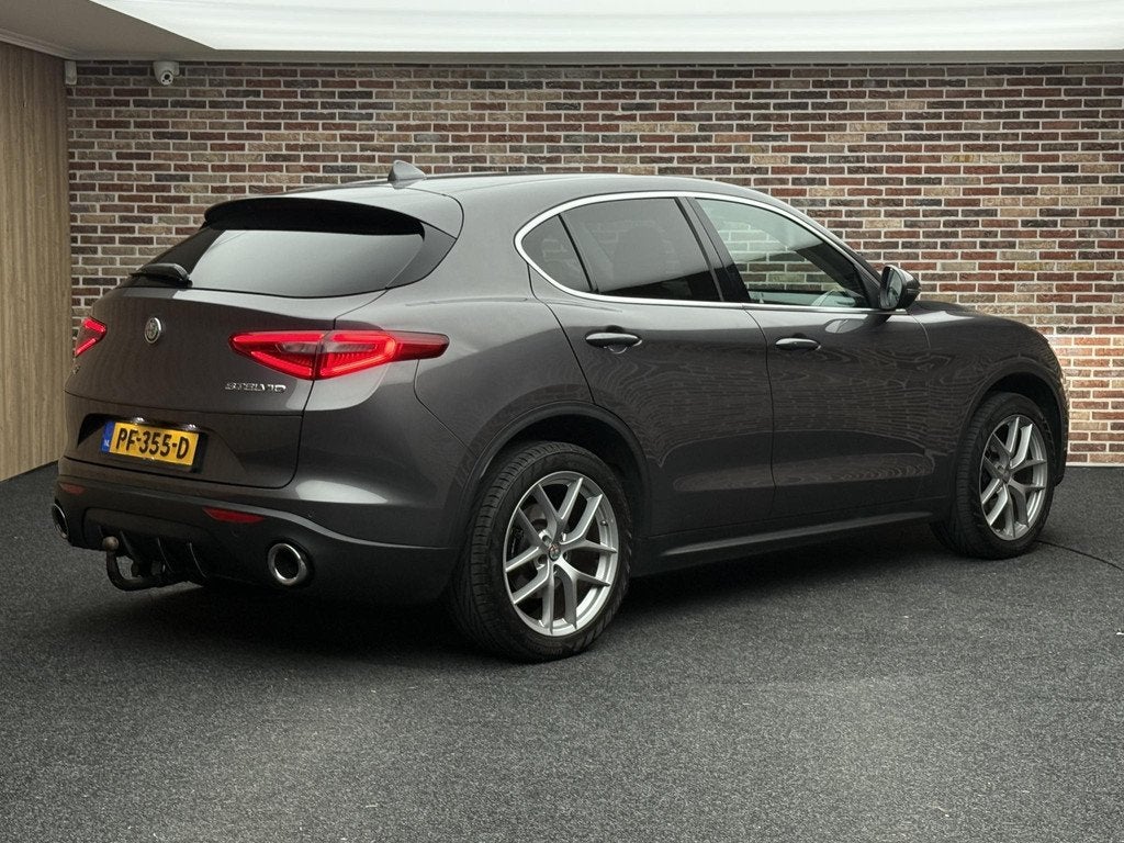 Alfa Romeo Stelvio 2.0 T AWD First Edition, Auto's, Alfa Romeo, Automaat, Euro 6, 4 cilinders, Bedrijf