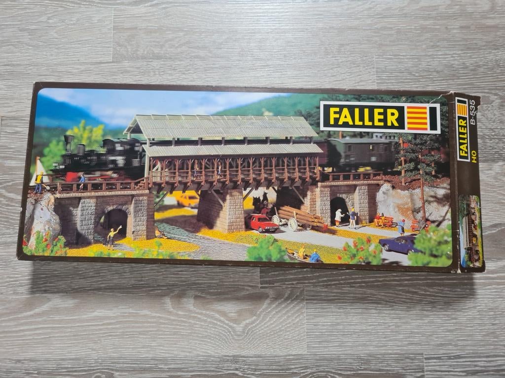 Faller B-535 Overdekte Houten Brug H0 - Nieuwstaat, Hobby en Vrije tijd, Modeltreinen | H0, Overige merken, Gelijkstroom of Wisselstroom