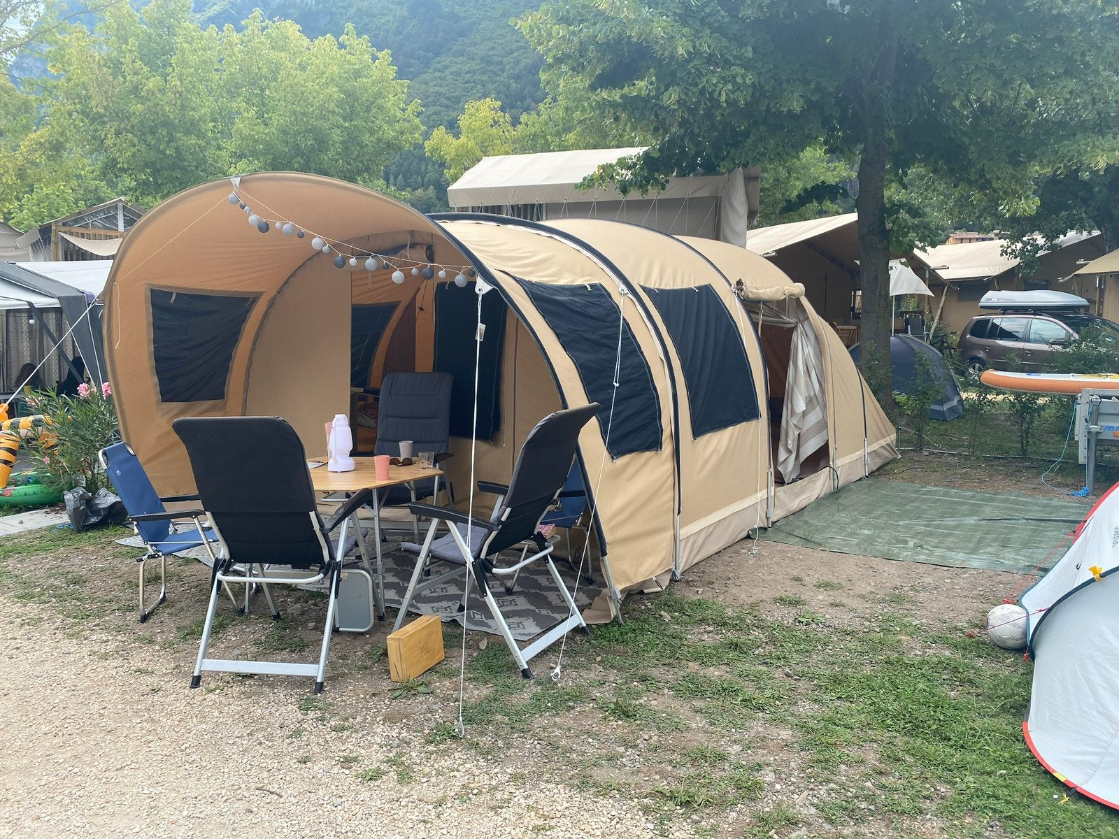 Karsten imperia tent, Ophalen, Zo goed als nieuw, Tot en met 6