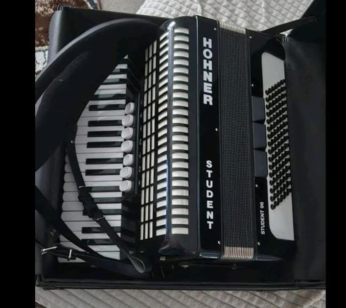 Accordeon hohner student 96 b, Ophalen of Verzenden, Zo goed als nieuw, 96-bas, Hohner
