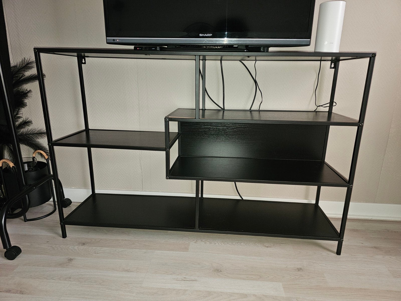 Vakkenkast / Boekenkast - Zo goed als nieuw, Met plank(en), 100 tot 150 cm, Zo goed als nieuw, Modern industrieel