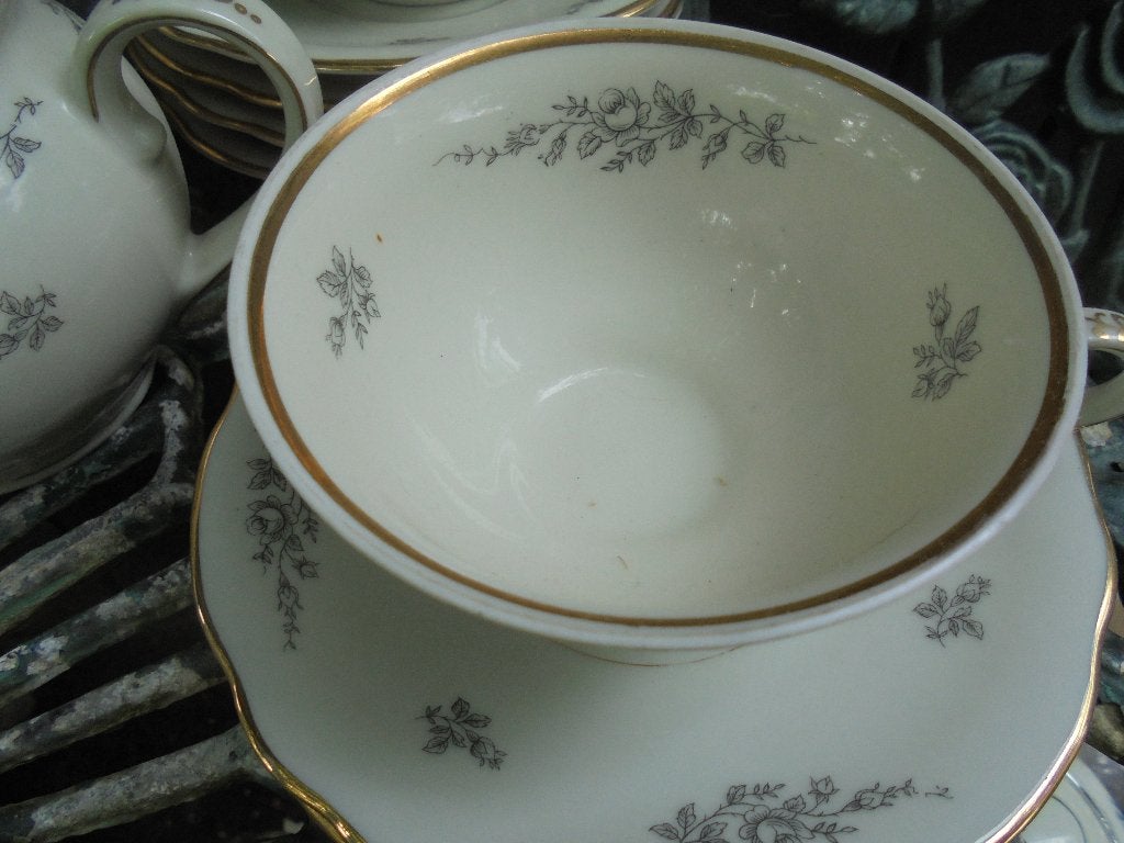 Foto 10 van Theeservies Winterling Bavaria grijze roosjes en goud deco
